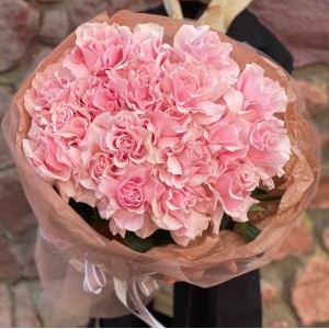 Букет из розовых роз "Розетта"